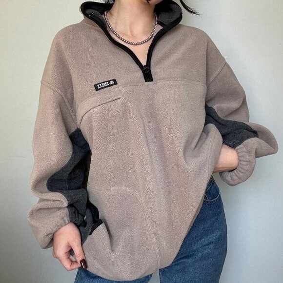 vintage Tops - Vintage 90s misty mountain fleece pullover